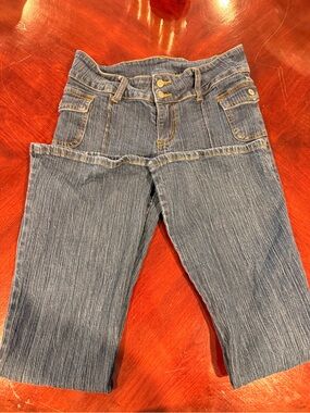 Brandy Melville Blue Cropped High-Waist Capri Jeans